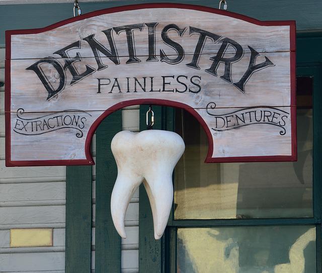 How to Handle a Dental Emergency When Traveling